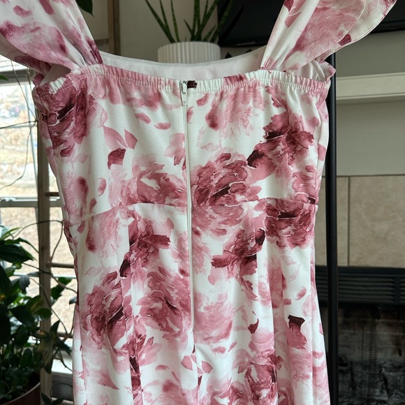 Windsor Pink and White Off-Shoulder Floral Dress with slit - Picture 4 of 5